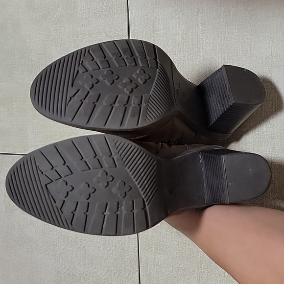 Arizona Oxford Booties - Picture 6 of 6